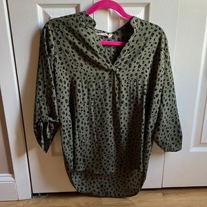 Green leopard print quarter sleeve shirt